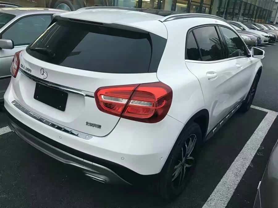 【盐城】奔驰GLA 2016款 GLA 200 动感型_2