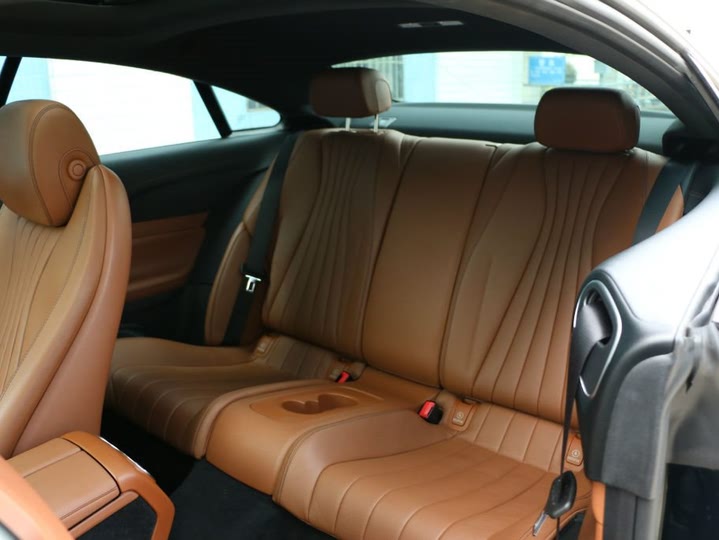 奔驰e级(进口) 2019款 e 200 轿跑车