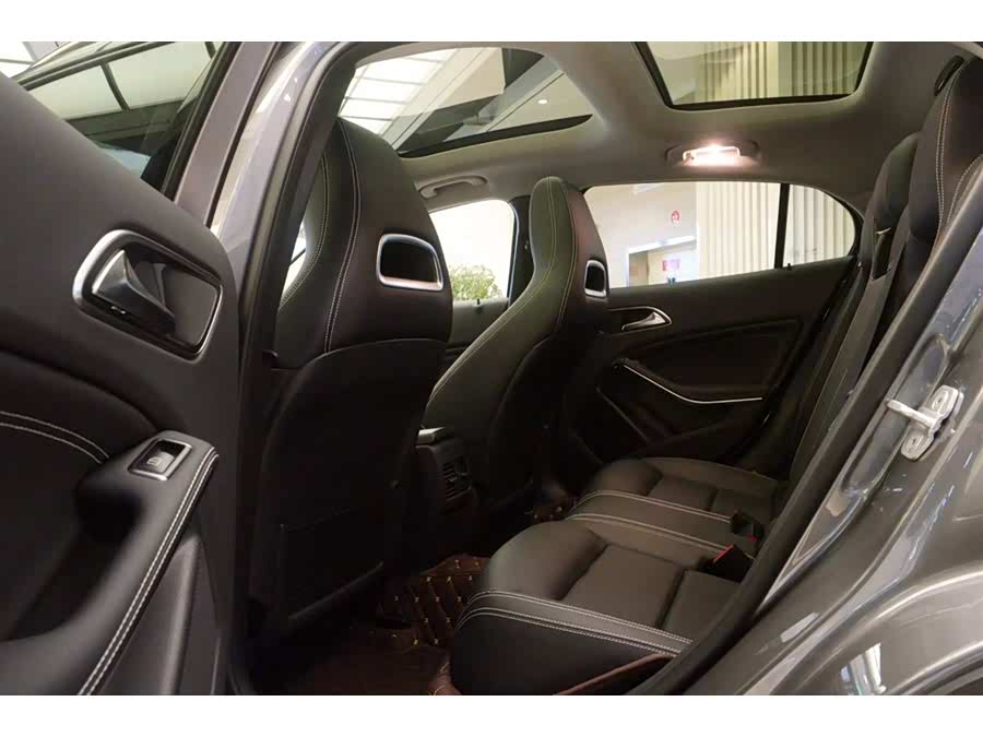 【重庆】奔驰GLA 2016款 GLA 200 动感型_2