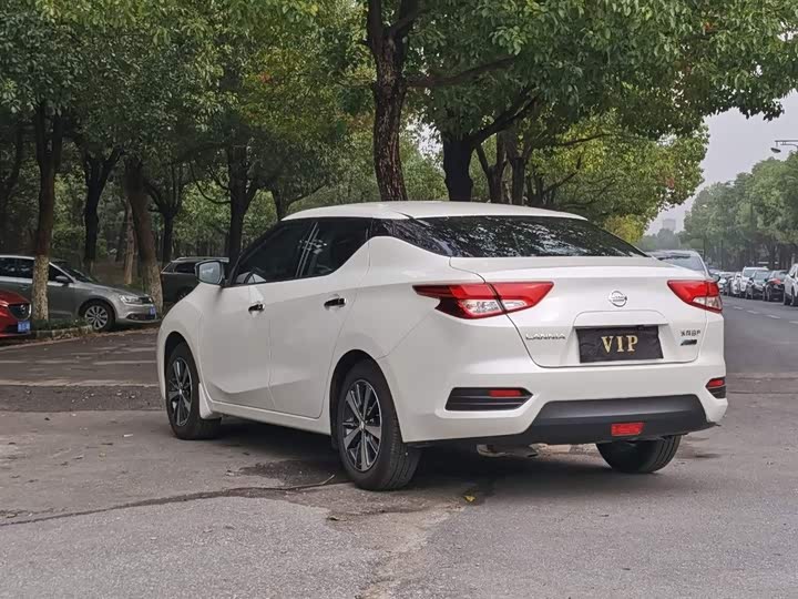 蓝鸟2020款 1.6l cvt炫酷版