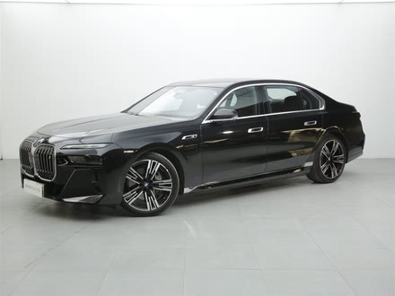 ֱi7 2023 xDrive60L M˶װ