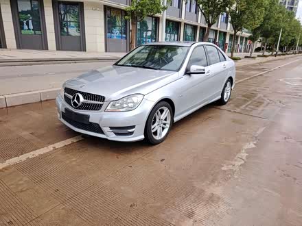 ���ݶ��ֱ��� ����C�� 2013�� C 260 ������ Grand Edition