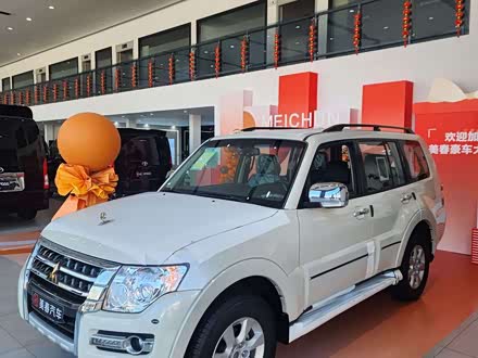 ��ɽ�������� ������(����) 2020�� 3.0L �Զ�