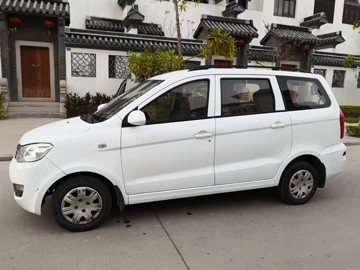 风光330 2014款 1.5L手动标准型DK15-02