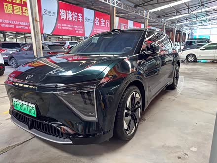 �ߺ�HiPhi Y 2023�� 560km ��Ӣ��