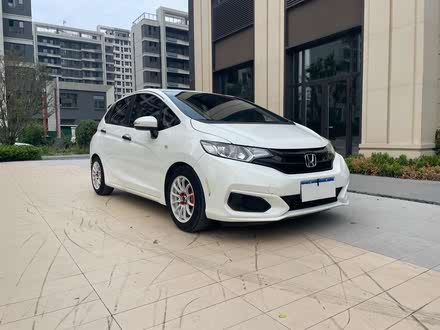 ݶֱ ɶ 2018 1.5L CVTʰ