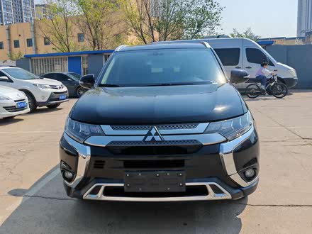 ŷ 2020 2.4L  5