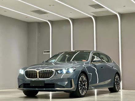 5ϵ 2024 530Li  װ