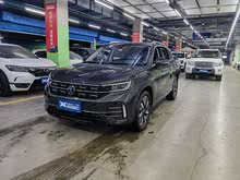 ̽ 2023 380TSI (q)R-Lineܰ
