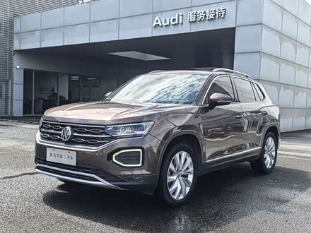 ̽ 2019 330TSI Plus VI