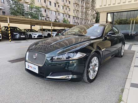 捷豹XF 2015款 XF 2.0T 奢华版