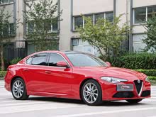 Giulia~ 2018 2.0T 280HP A ̼wS