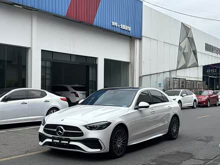 ���޶��ֱ���C�� 2023�� C 260 L �˶���