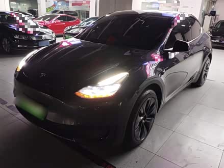 Model Y 2024 