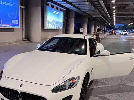 ɯ GranTurismo 2013 4.7L Sport Automatic