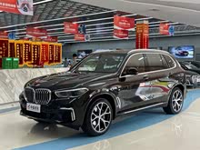 寶馬X5 2022款 改款 xDrive 40Li M運(yùn)動(dòng)套裝