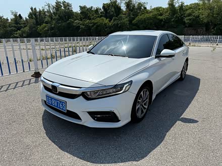 ݶֱ Ӣ 2019 260TURBO ° V