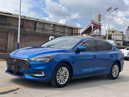 �������ָ��� ����˹ 2021�� ���� EcoBoost 180 �Զ��泱��