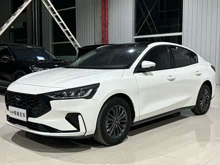 ��ˮ���ָ��� ����˹ 2022�� ���� EcoBoost 180 �Զ����ٰ�