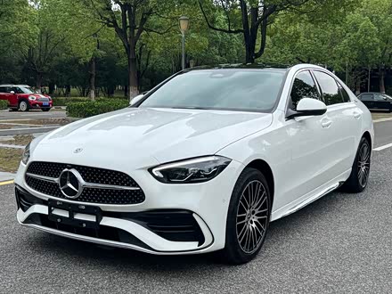 �Ͼ����ֱ���C�� 2024�� C 260 L �˶���