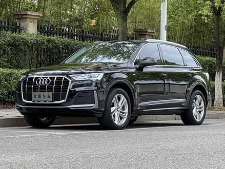 �µ�Q7 2023�� 45 TFSI quattro S line�˶���