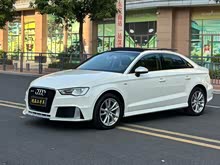 WA3(M) 2014 Limousine 40 TFSI S line m