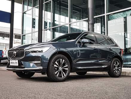 ϶֠XC60 2025 B5 (q)ݺA