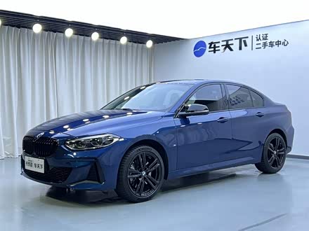 ����1ϵ 2022�� 125i M�˶���ҹ��