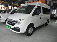 新途V80 2023款 2.0T 手动经典傲运通短轴中顶5/6座