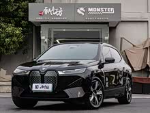 ���RiX 2022�� xDrive40