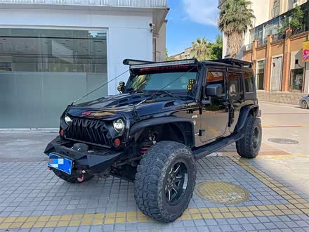  2010 3.8L Sahara Ű
