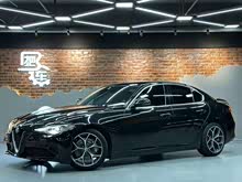 Giulia~ 2017 2.0T 200HP A