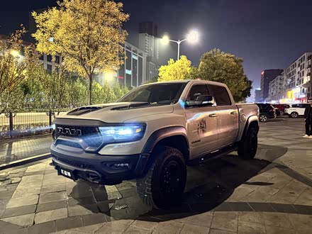 RAM Trucks 2022 6.2L Զ