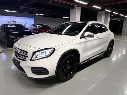 ����GLA 2019�� GLA 200 ʱ����