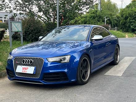 ���Ƹ۶��ְµ� �µ�RS 5 2014�� RS 5 Coupe �ر��