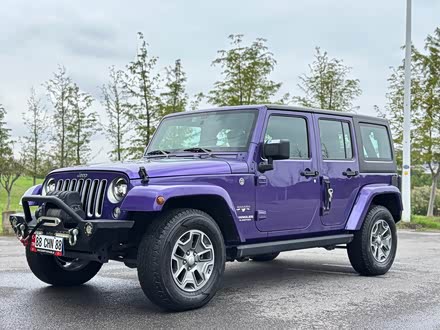 ϾJeep  2017 3.0L Sahara 