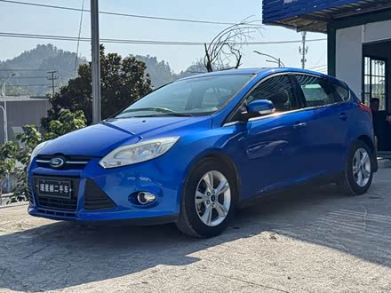 ���ݶ��ָ��� ����˹ 2012�� ���� 1.6L �ֶ�������