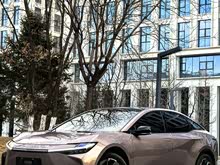 �S��bZ3 2023�� 616km �L�m(x��)��Premium