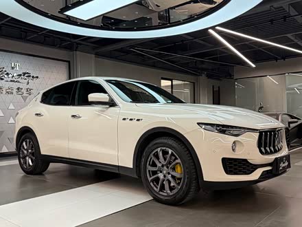 Levante 2021 3.0T ׼