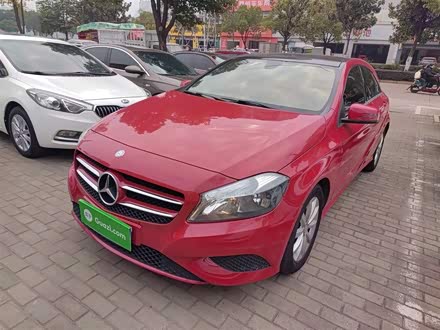 ���YA��(�M(j��n)��) 2015�� A 180 ��(bi��o)��(zh��n)��