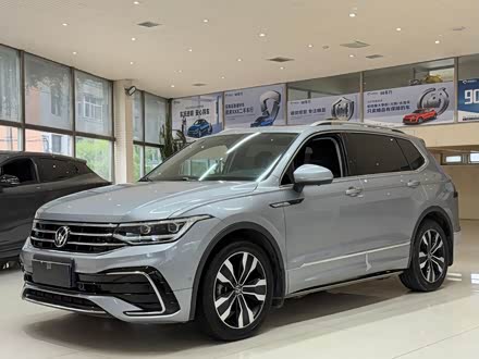 ĵ;L 2022 330TSI ԶR-LineԽ