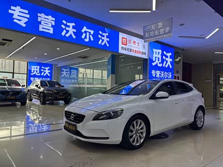 �֠���V40 2014�� 2.0T ���Ű�