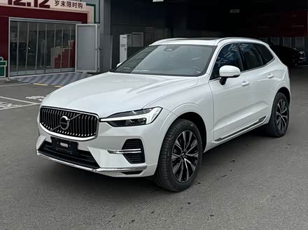 �ӱ߶����ֶ���XC60 2025�� B5 ������Զ������