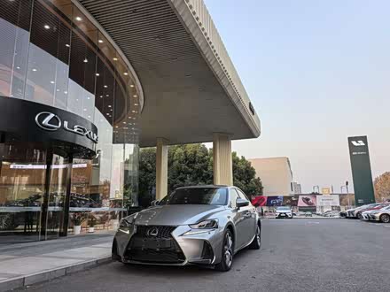 �Ͼ������׿���˹ �׿���˹IS 2017�� 300 F SPORT��