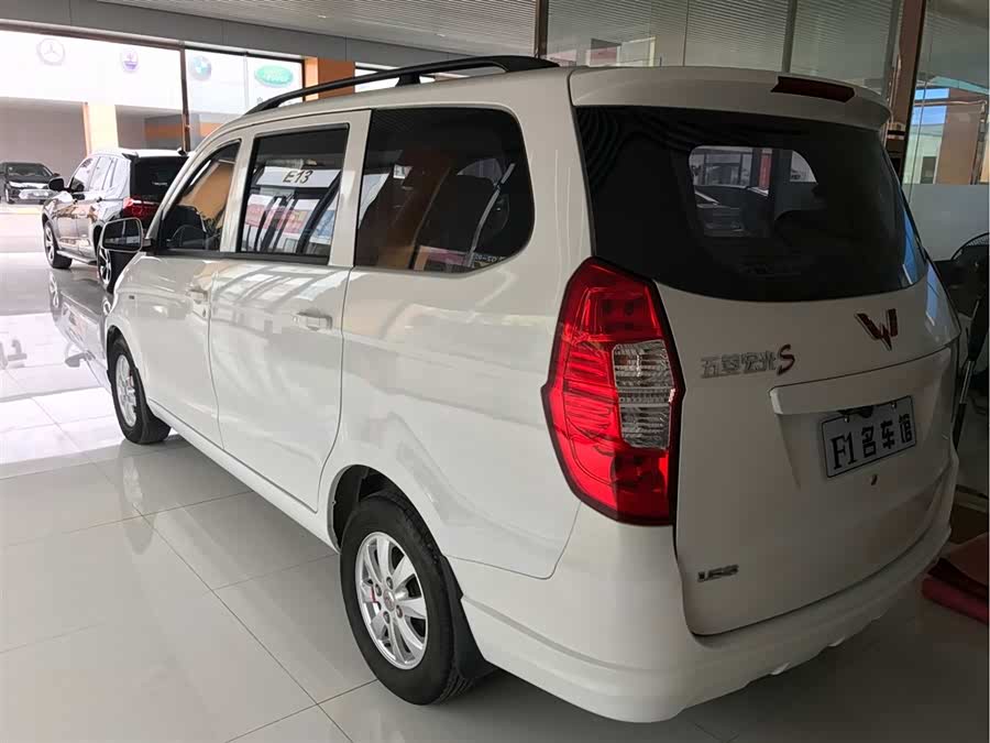 【南宁】五菱宏光 2014款 1.5L S标准型_4.68