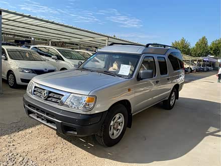 锐骐多功能车 2013款 2.5T柴油两驱豪华型ZD25TCI