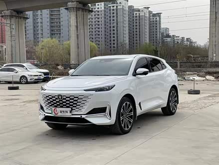 长安UNI-K 智电iDD 2022款 蓝鲸iDD 130km 1.5T 尊贵型