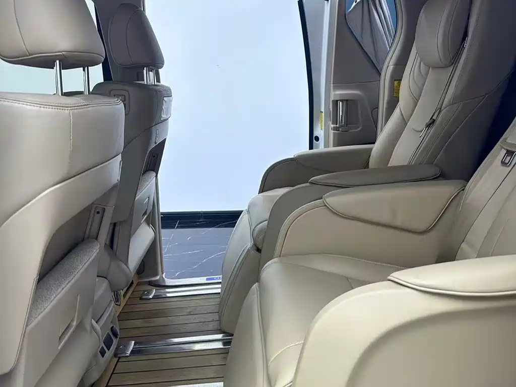 Toyota Alphard 2012 2.4L Luxury