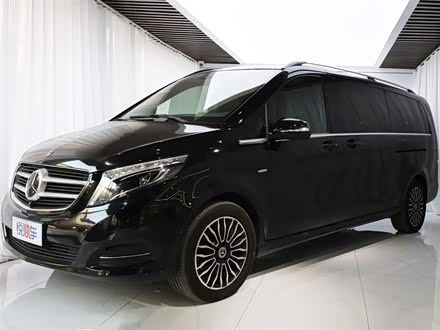 奔驰V级 2018款 V 260 L 尊贵加长版 国V