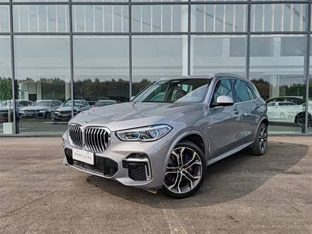 宝马X5 2022款 xDrive 40Li 尊享型M运动套装